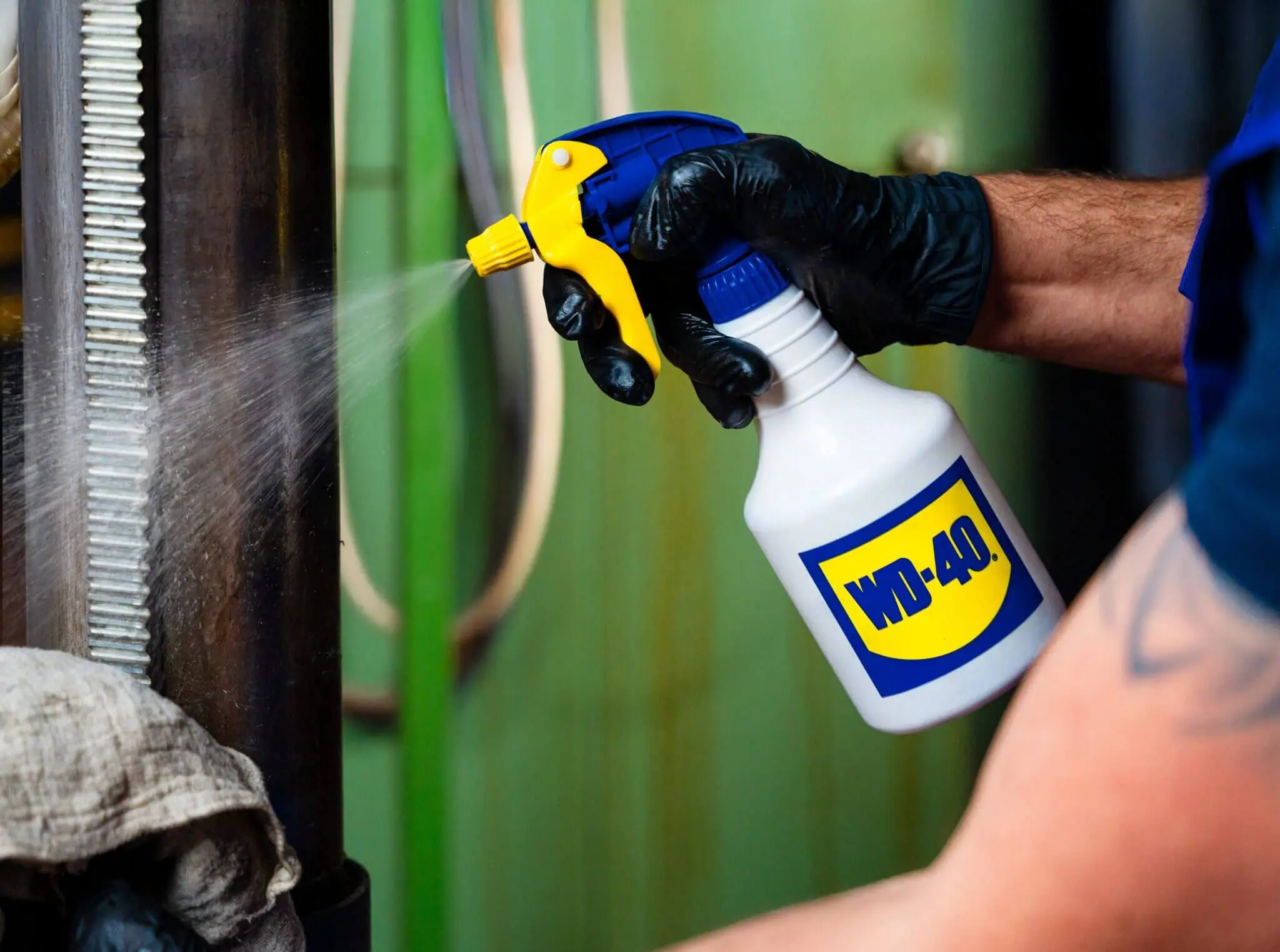 WD-40 Multifunktionsprodukt Pumpzerstäuber – Der Anpacker für Anpacker