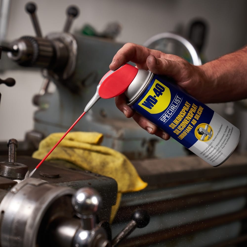 anwendungbild wd 40 specialist silikonspray werkbank