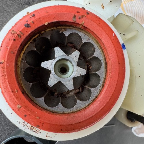 Mahlwerk von Kaffeemaschine blockiert