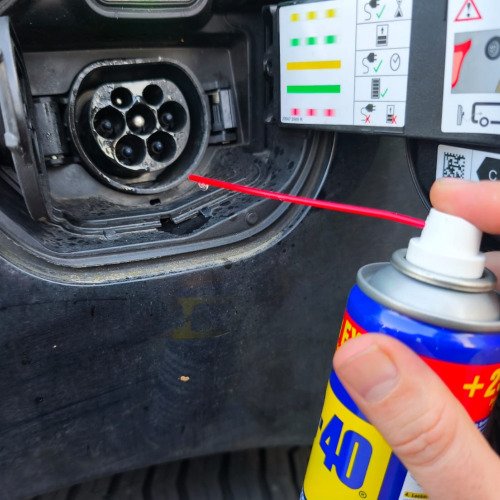 Kontakte beim Elektroauto